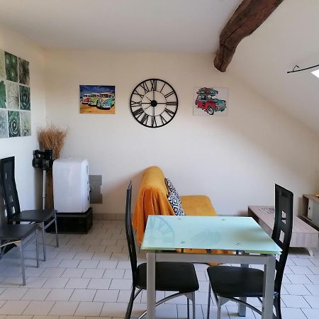 Appartement Climatise Avec Parking Prive A Doue La Fontaine Exteriör bild