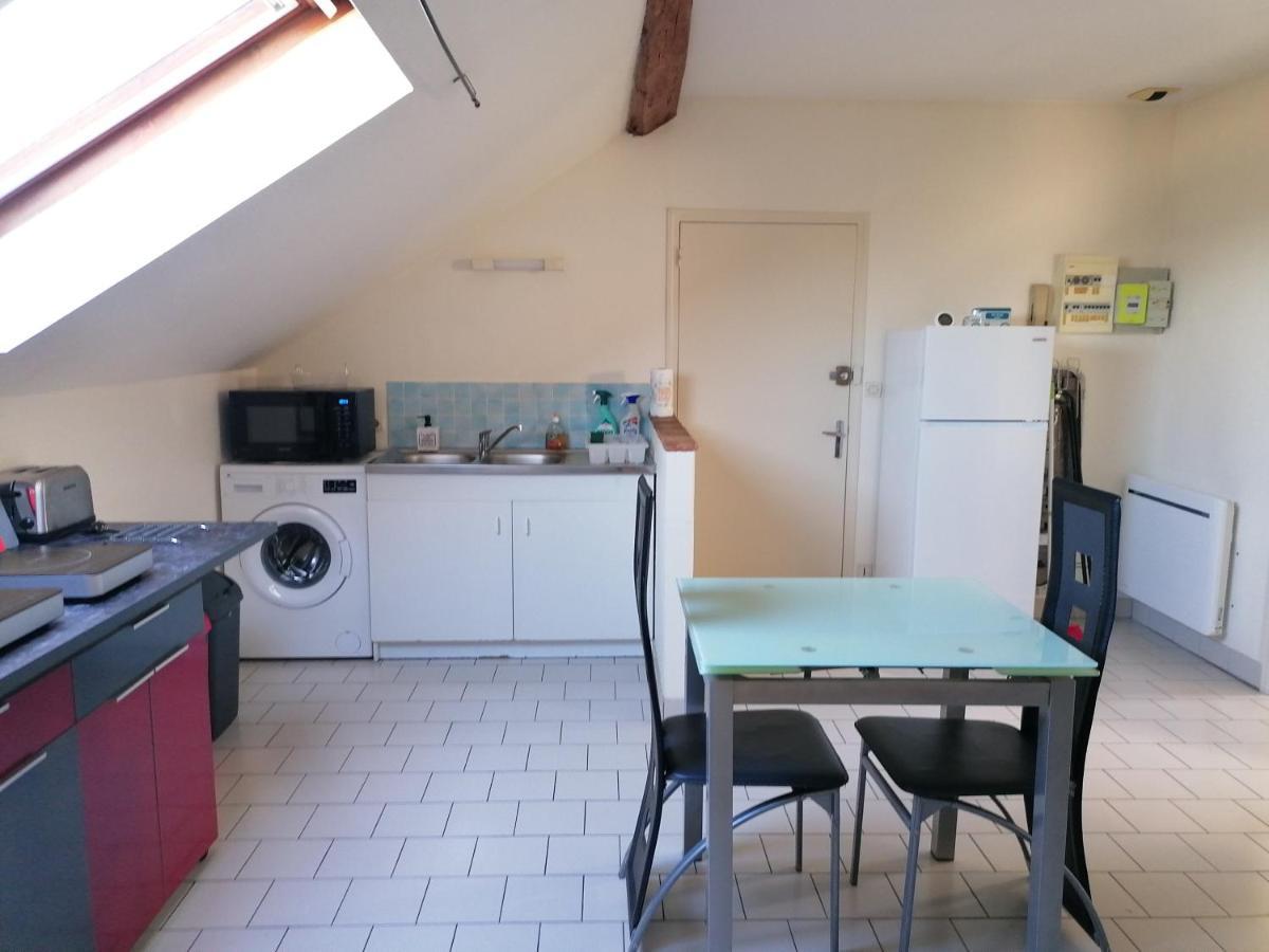 Appartement Climatise Avec Parking Prive A Doue La Fontaine Exteriör bild