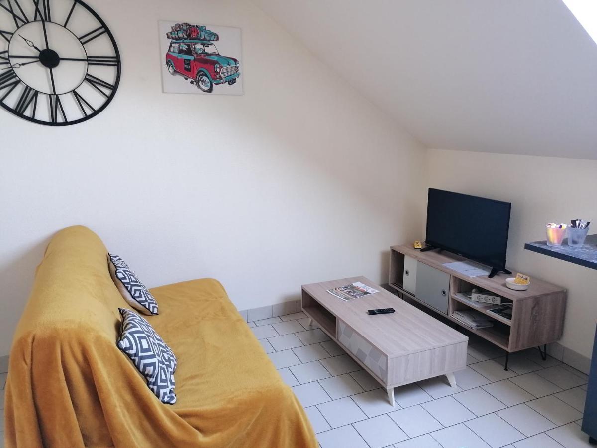 Appartement Climatise Avec Parking Prive A Doue La Fontaine Exteriör bild
